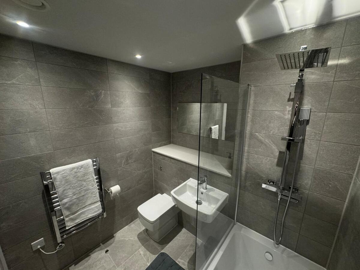 Modern 2-Bedroom Apartment In Heart Of ليفربول المظهر الخارجي الصورة